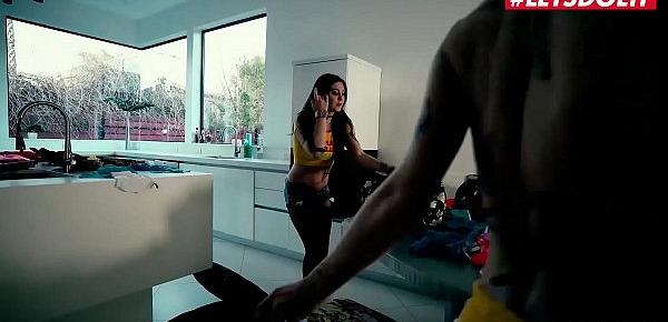  LETSDOEIT - Big Ass Teen Babes Scam Sex Their BFF (Jojo Kiss & Arya Fae)
